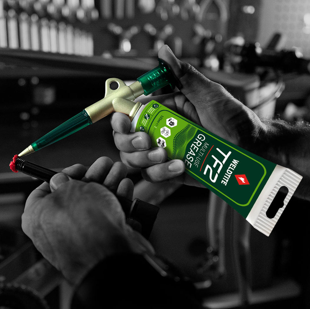 TF2 Grease Gun & Multi-Use Grease (125ml)