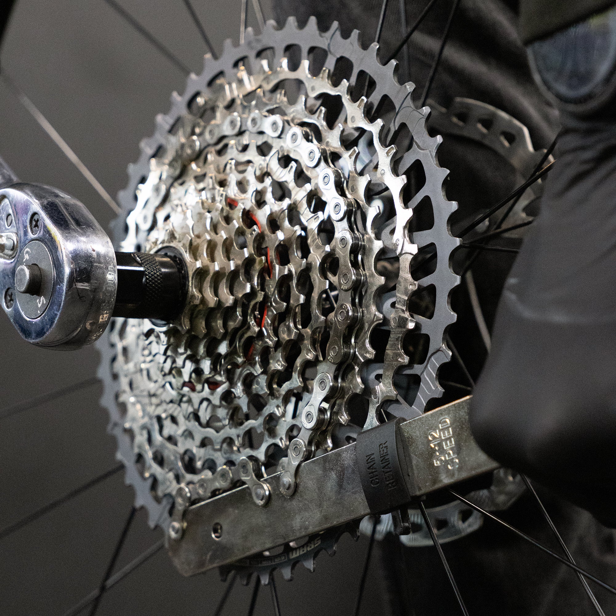 5-12 Speed Chain Whip with Retainer
