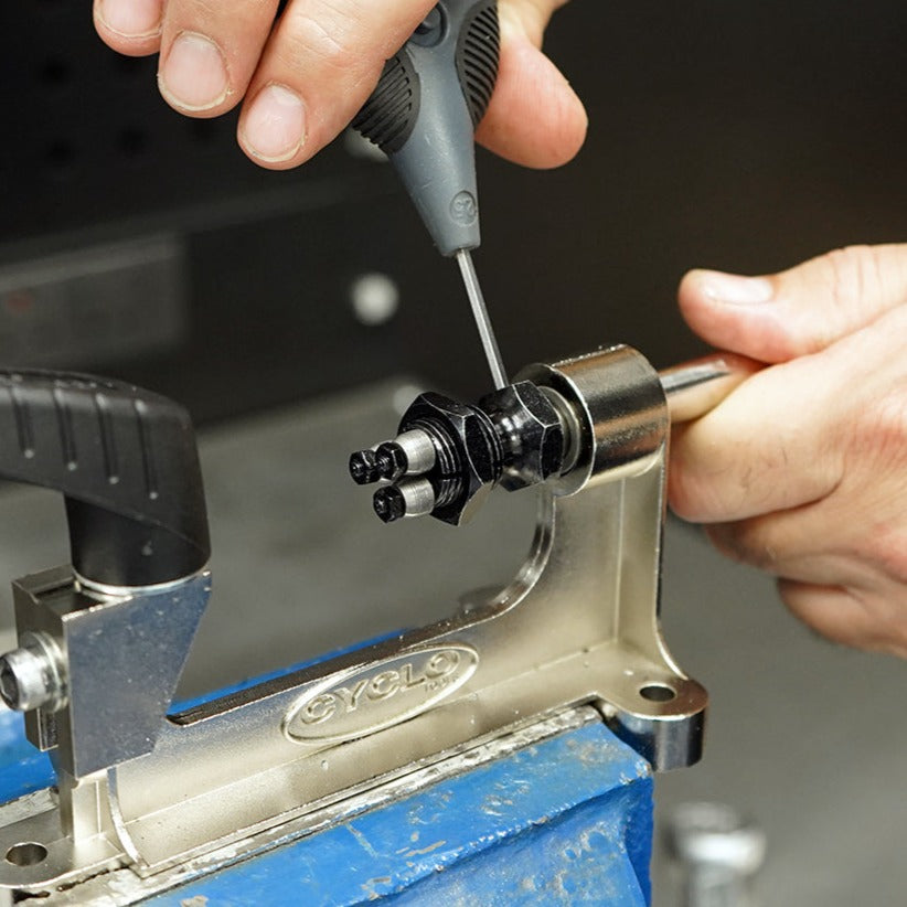 Spoke Thread Rolling Machine Head