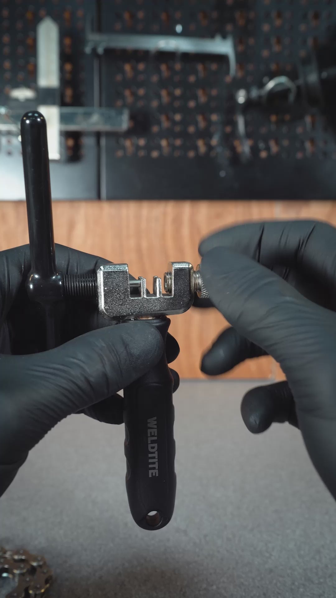 Load video: Chain Break Tool (1-12 Speed)