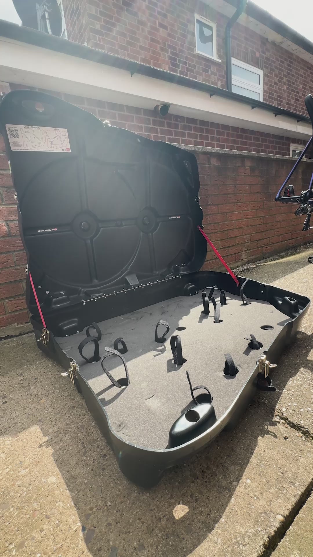 Load video: Travel Kit