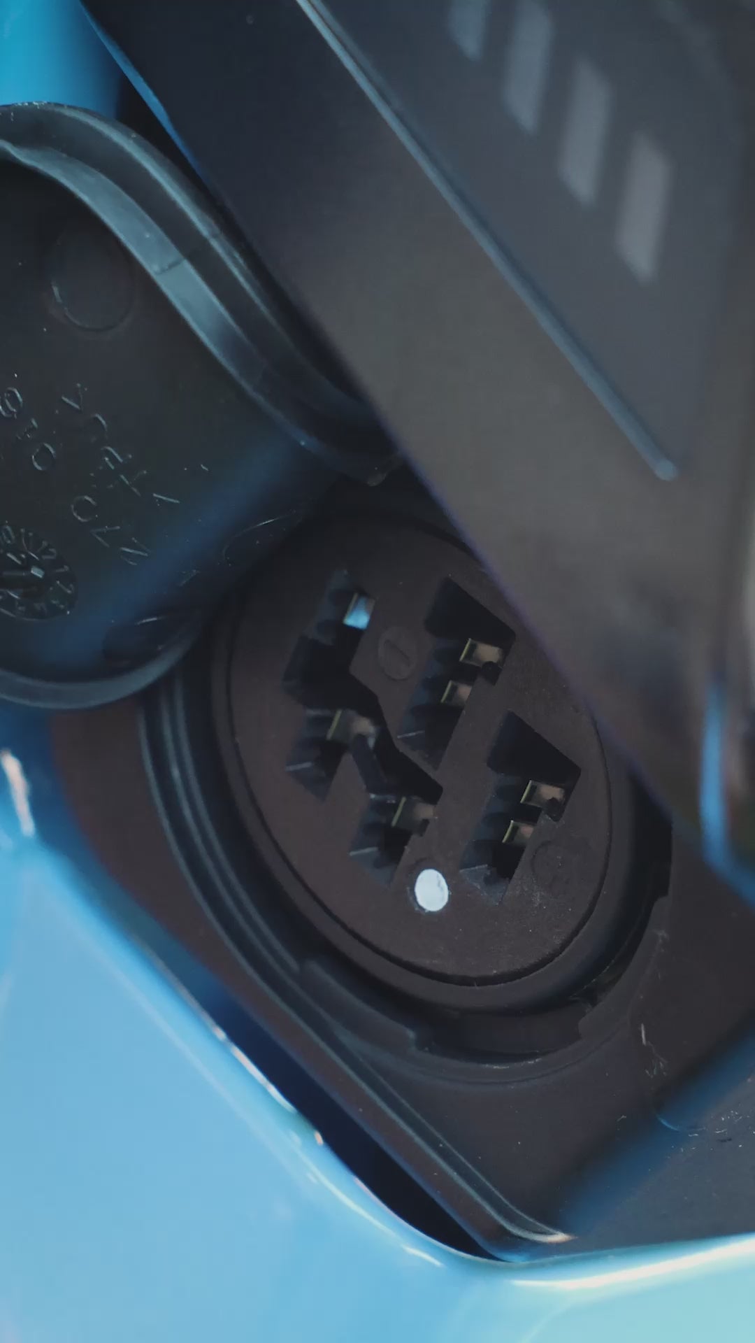 Load video: e-Bike Connection Cleaner (150ml)